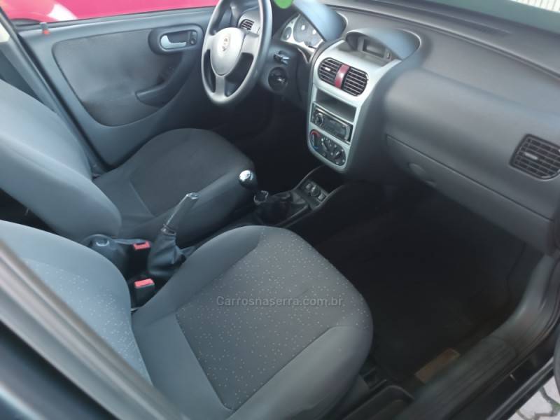 CHEVROLET - CORSA - 2009/2009 - Cinza - R$ 28.900,00